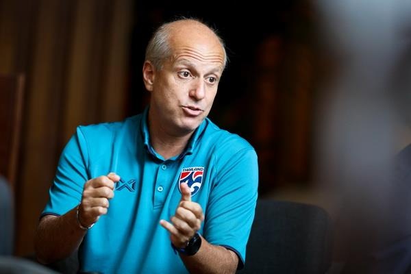 Muangthong chi 20 trieu baht nham ‘cuop’ HLV cua U23 Thai Lan hinh anh