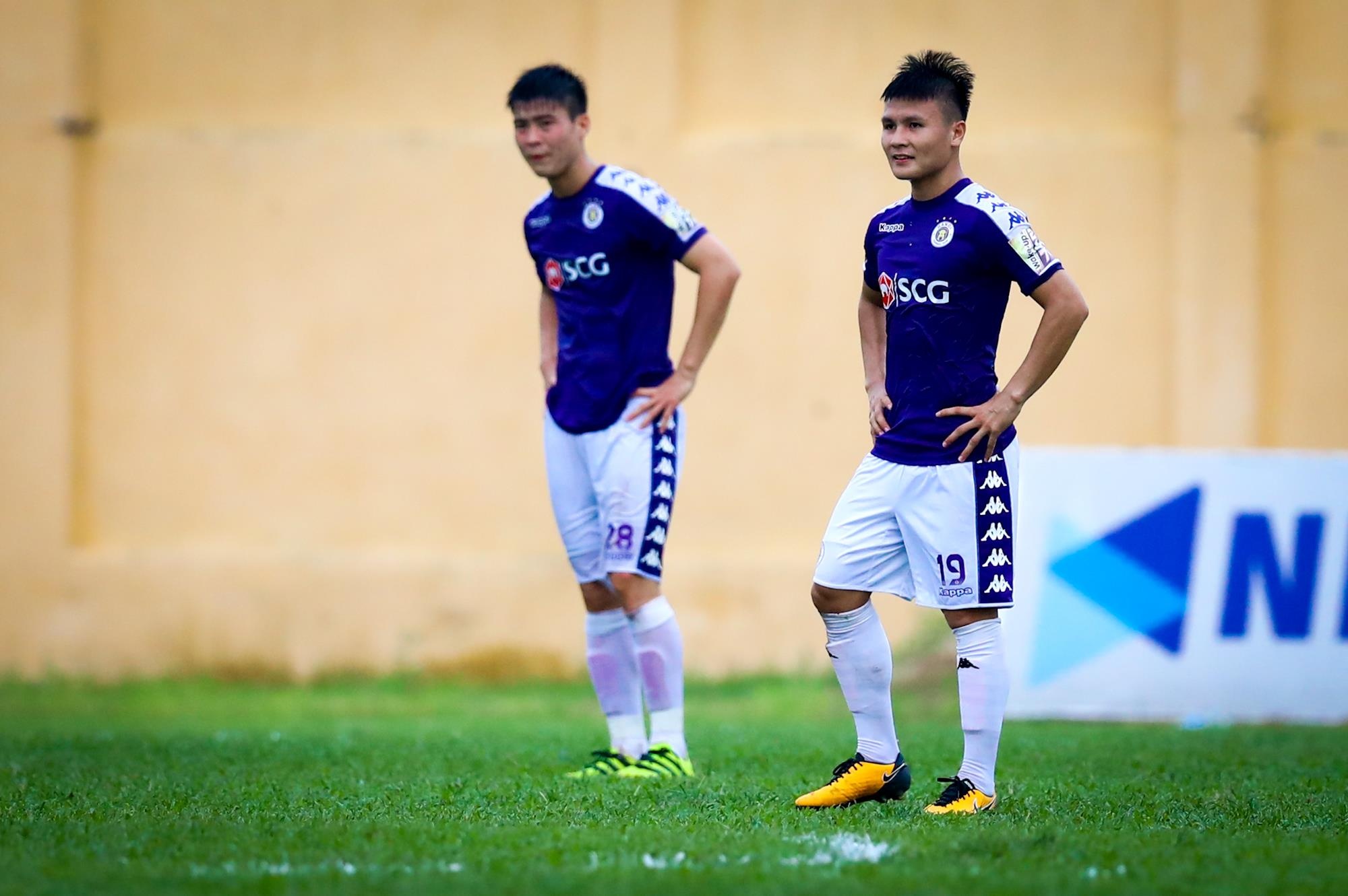 Quang Hai tit ngoi 7 tran truoc King's Cup anh 1