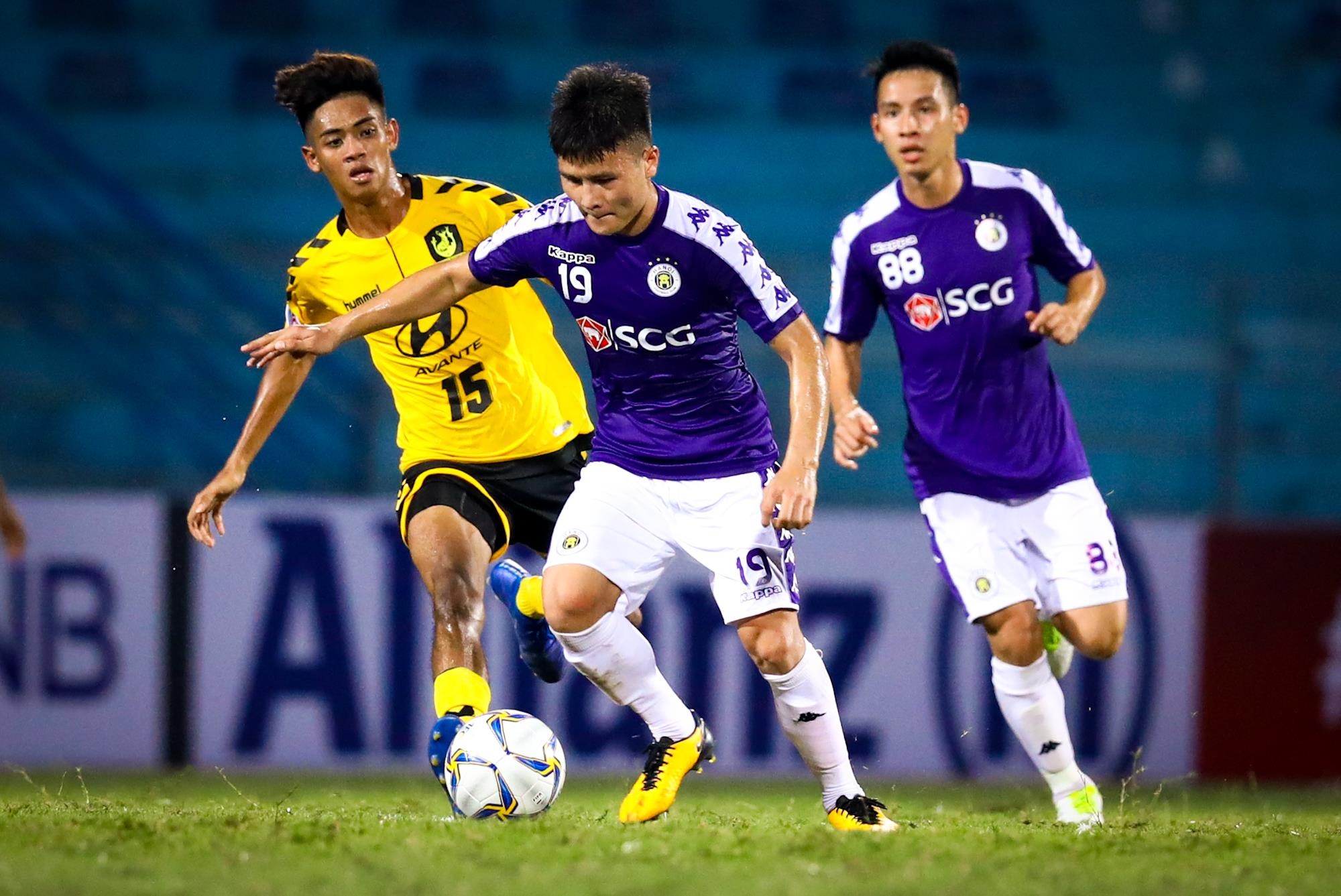 Quang Hai tit ngoi 7 tran truoc King's Cup anh 2