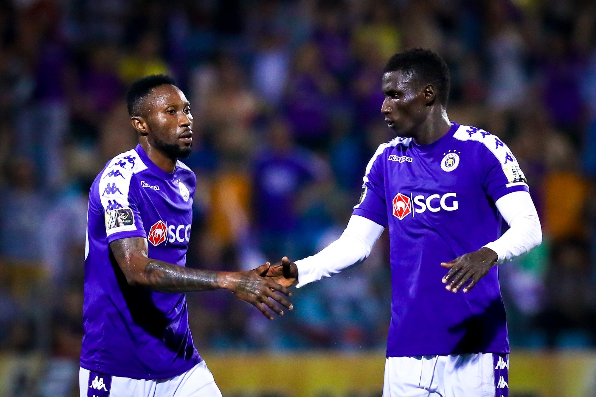 Quang Hai tit ngoi 7 tran truoc King's Cup anh 3