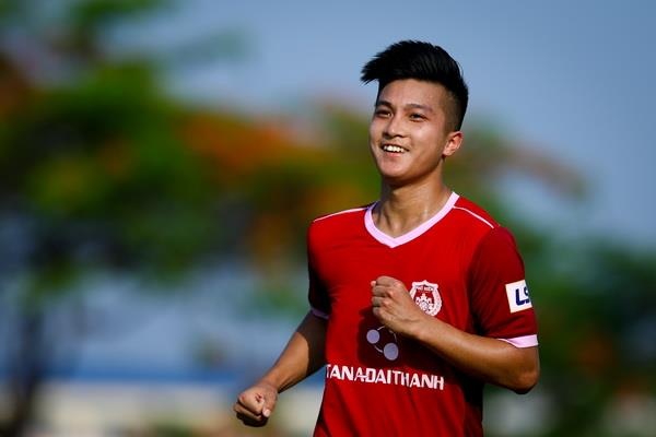 Viet kieu Martin Lo co du suc thay Quang Hai o U23 Viet Nam? hinh anh