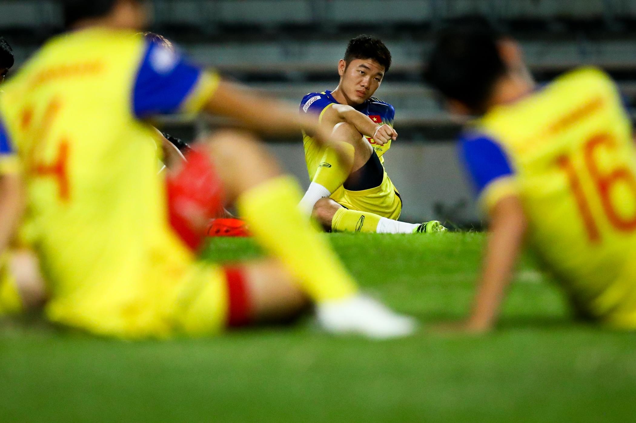 Xuan Truong,  Quang Hai lang le truoc chung ket anh 4