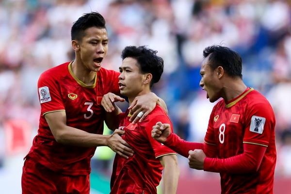 Viet Nam vs Curacao: Chung ta o dau giua the gioi tuc cau? hinh anh