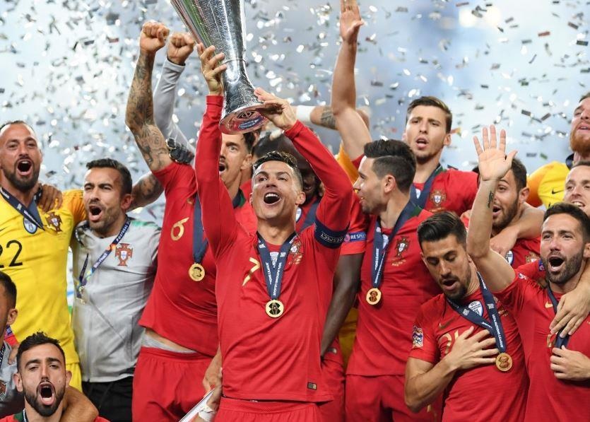 Bo Dao Nha 1-0 Ha Lan: Ronaldo co danh hieu thu 31 hinh anh