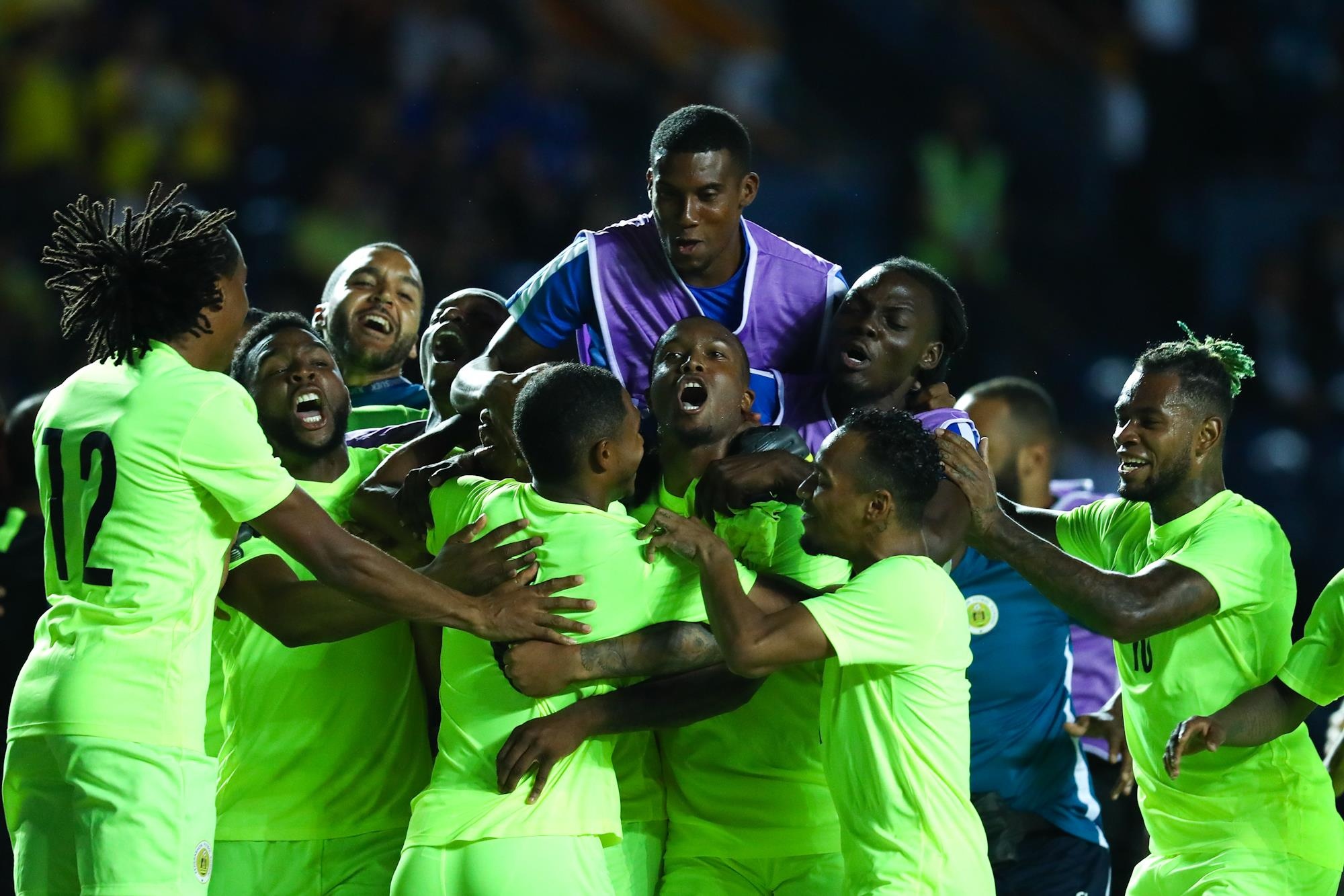 Quế Ngọc Hải đối đầu hàng nghìn CĐV Thái Lan ảnh 12 Que Ngoc Hai doi dau hang nghin CDV Thai Lan anh 12