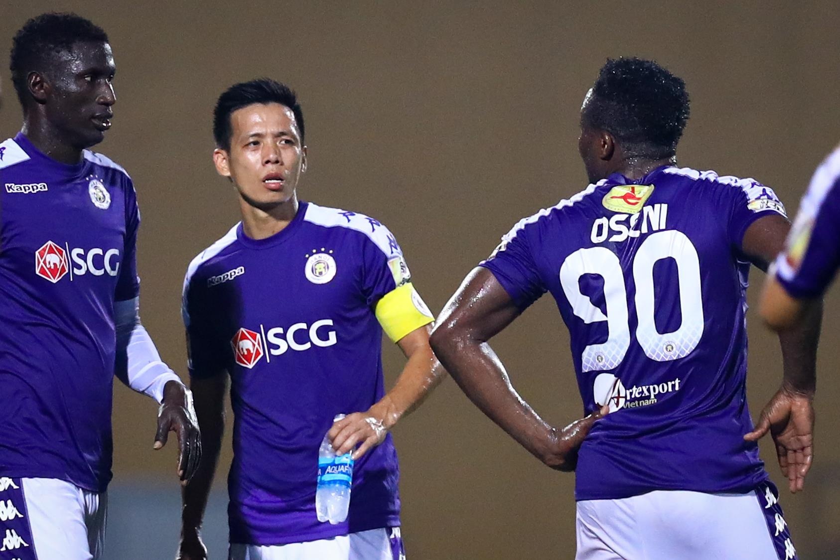 Van Quyet that vong khi ngoai binh bo lo gon trong anh 5