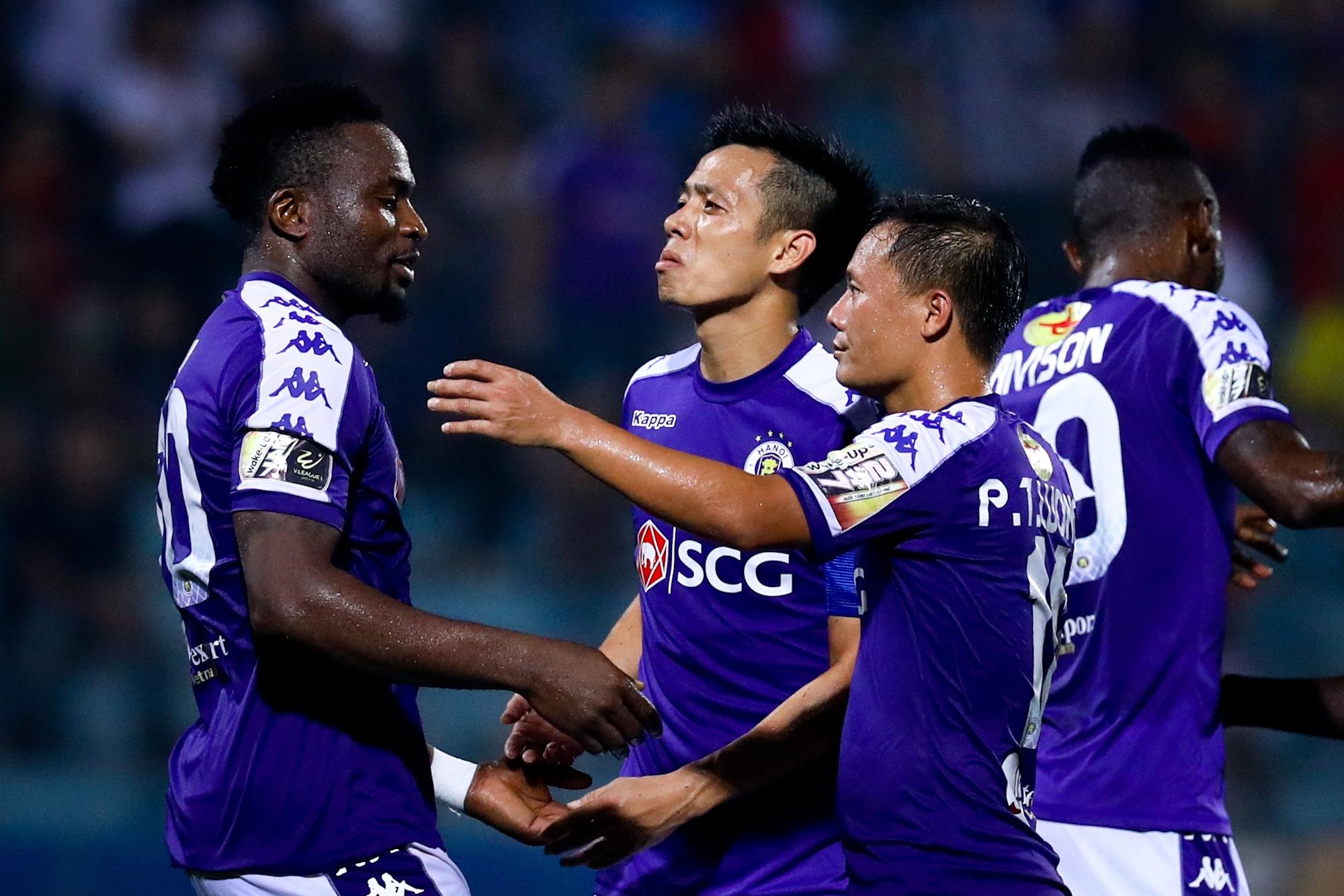 Van Quyet that vong khi ngoai binh bo lo gon trong anh 9