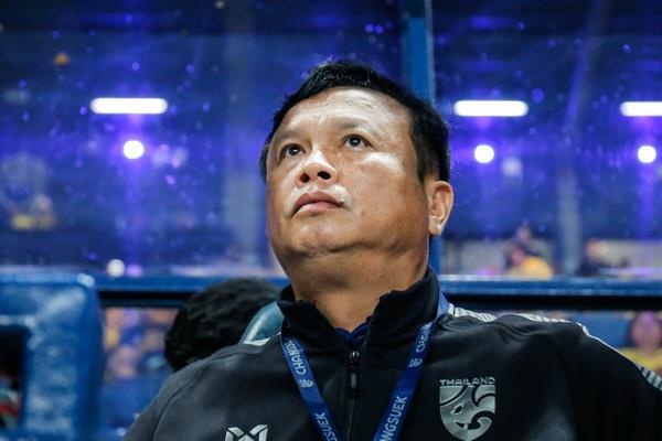 HLV truong tuyen Thai Lan tu chuc sau King’s Cup hinh anh