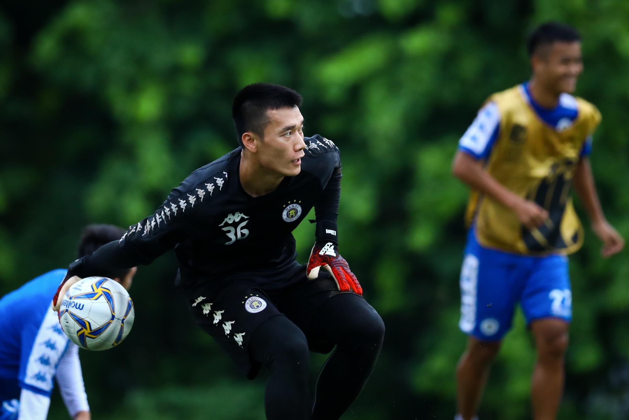 Van Hau quyet tam truoc Ceres-Negros anh 7