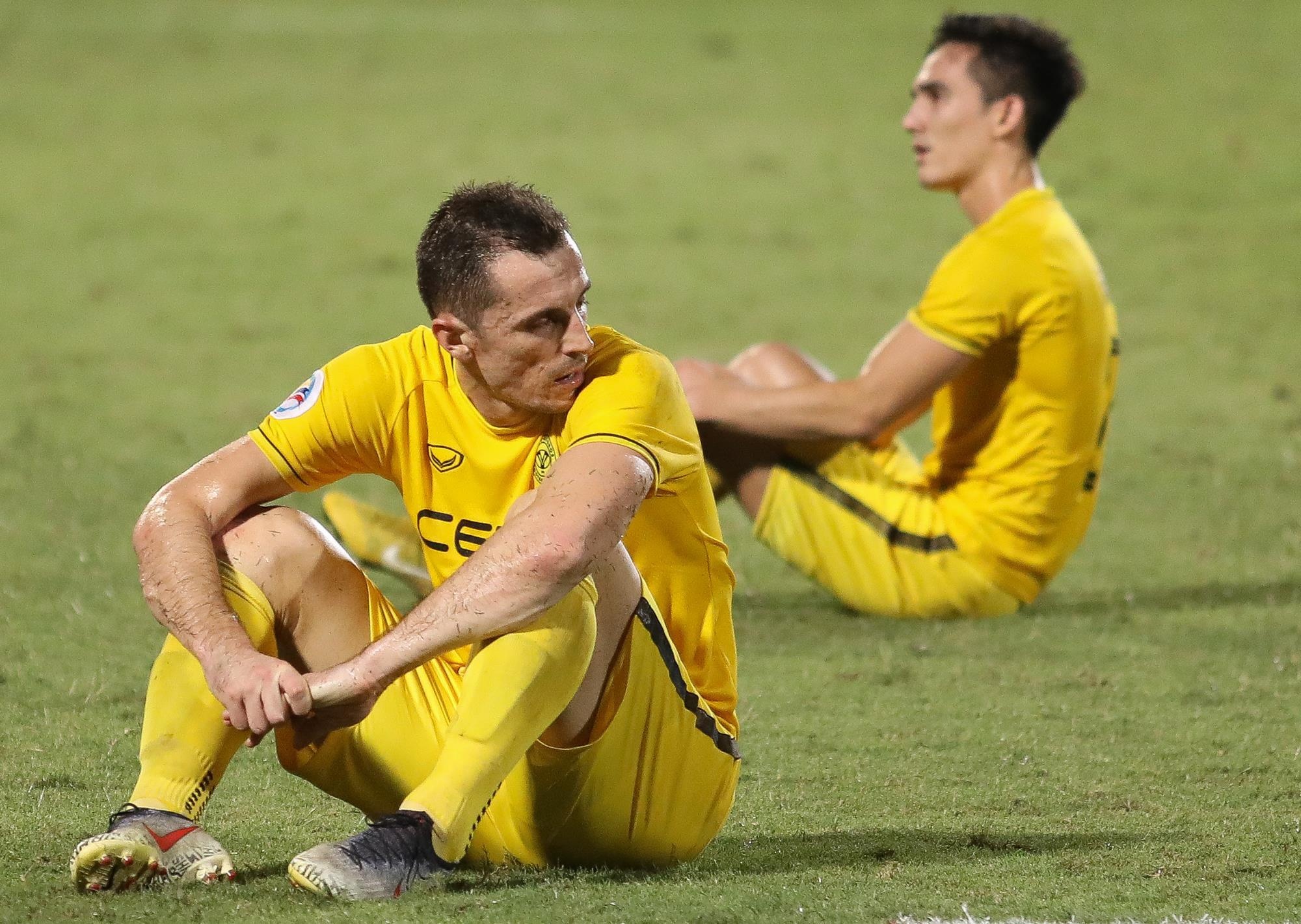 Doi thu do guc sau khi suyt khien Quang Hai bi loai o AFC Cup hinh anh