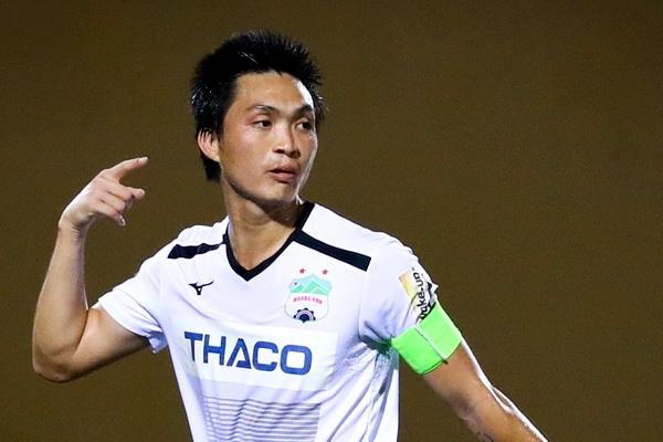 Tien ve Tuan Anh da bong hay, hoc gioi, doc sach suot ngay hinh anh