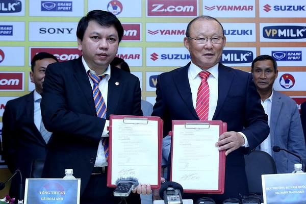 Nguoi dai dien cua HLV Park Hang-seo chinh thuc len tieng ve hop dong hinh anh