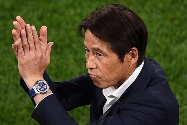 HLV Akira Nishino: Cau thu Thai Lan chi thieu moi tinh than hinh anh
