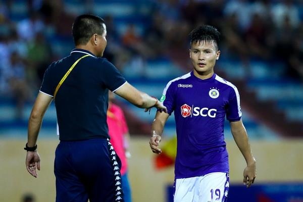 Quang Hai lap cong, HLV tiet lo moi dat 90% phong do hinh anh