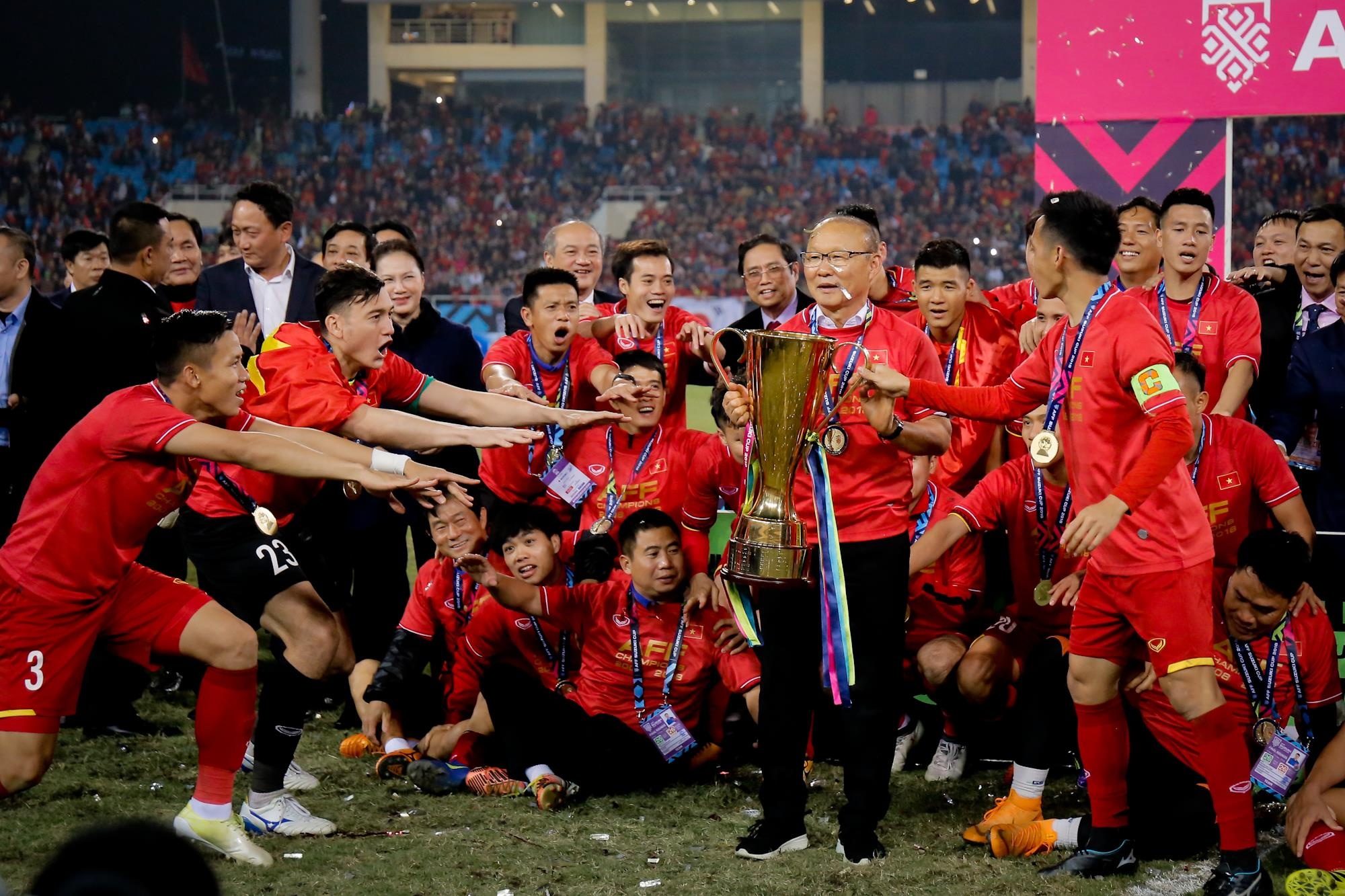 Cau thu Viet doi doi duoi trieu dai Park Hang-seo anh 1