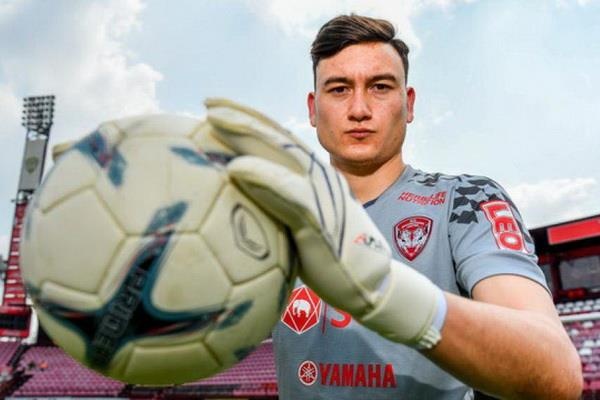 Muangthong se khong ban minh cho ong chu cua Man City hinh anh