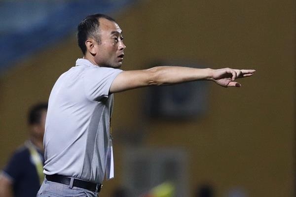 HLV Han Quoc noi gi khi bau Duc bao HAGL chi da cho vui? hinh anh