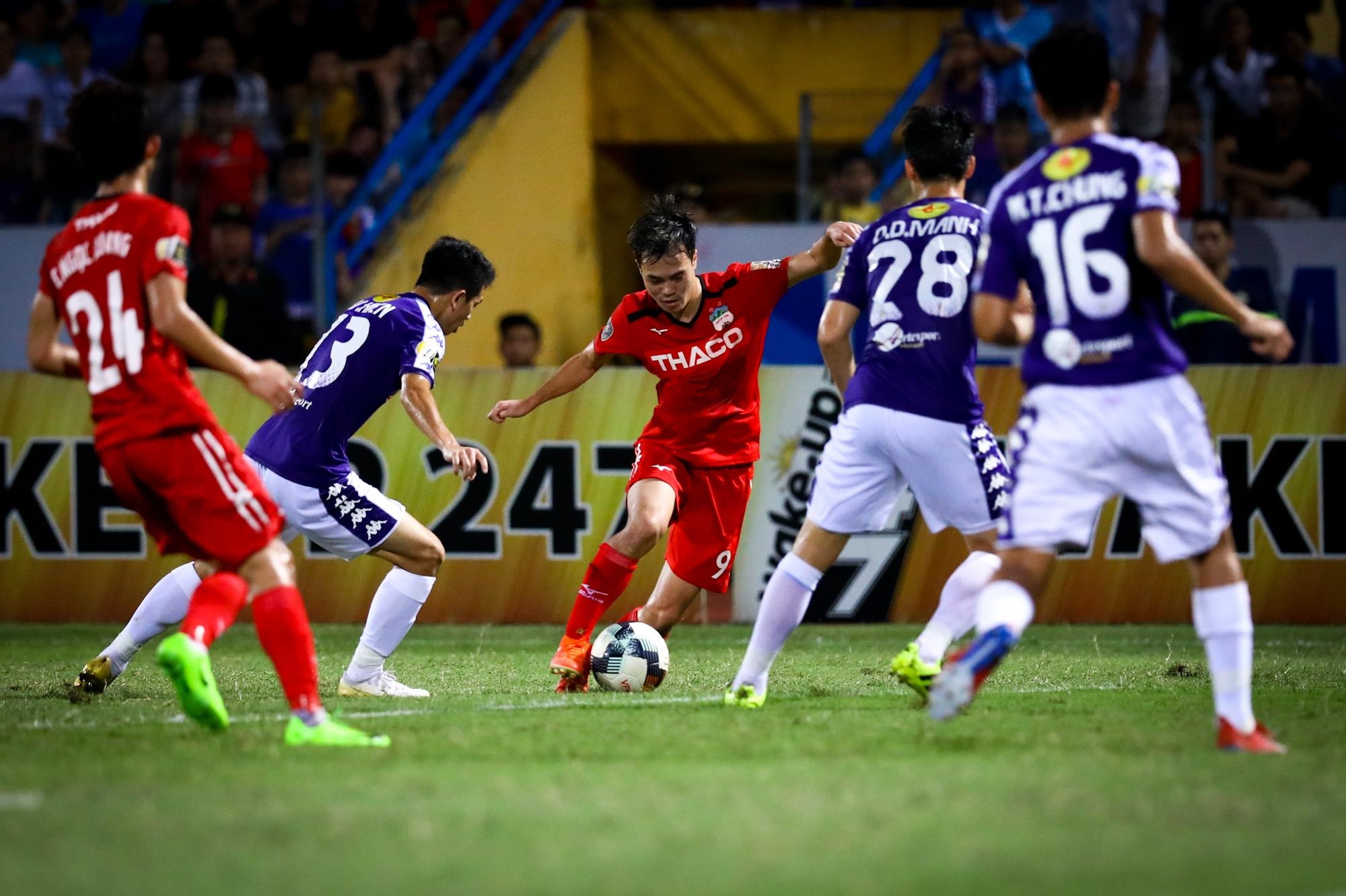 Van Toan ghi ban vao luoi CLB Ha Noi anh 6