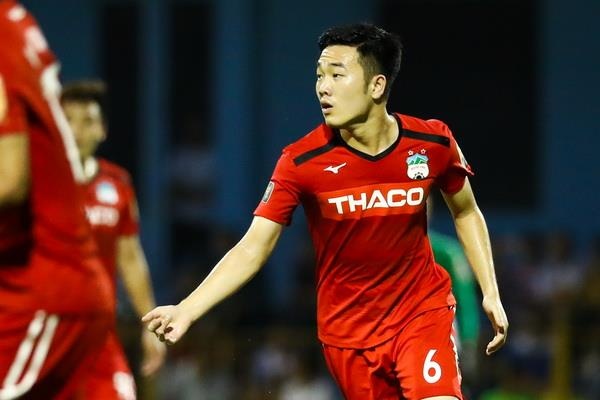 Xuan Truong qua nguoi mem mai, suyt lap sieu pham chan trai hinh anh