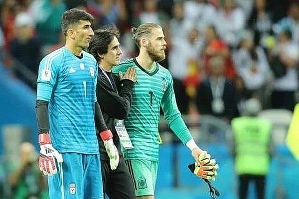 Muangthong thue HLV trinh do World Cup cho Dang Van Lam hinh anh