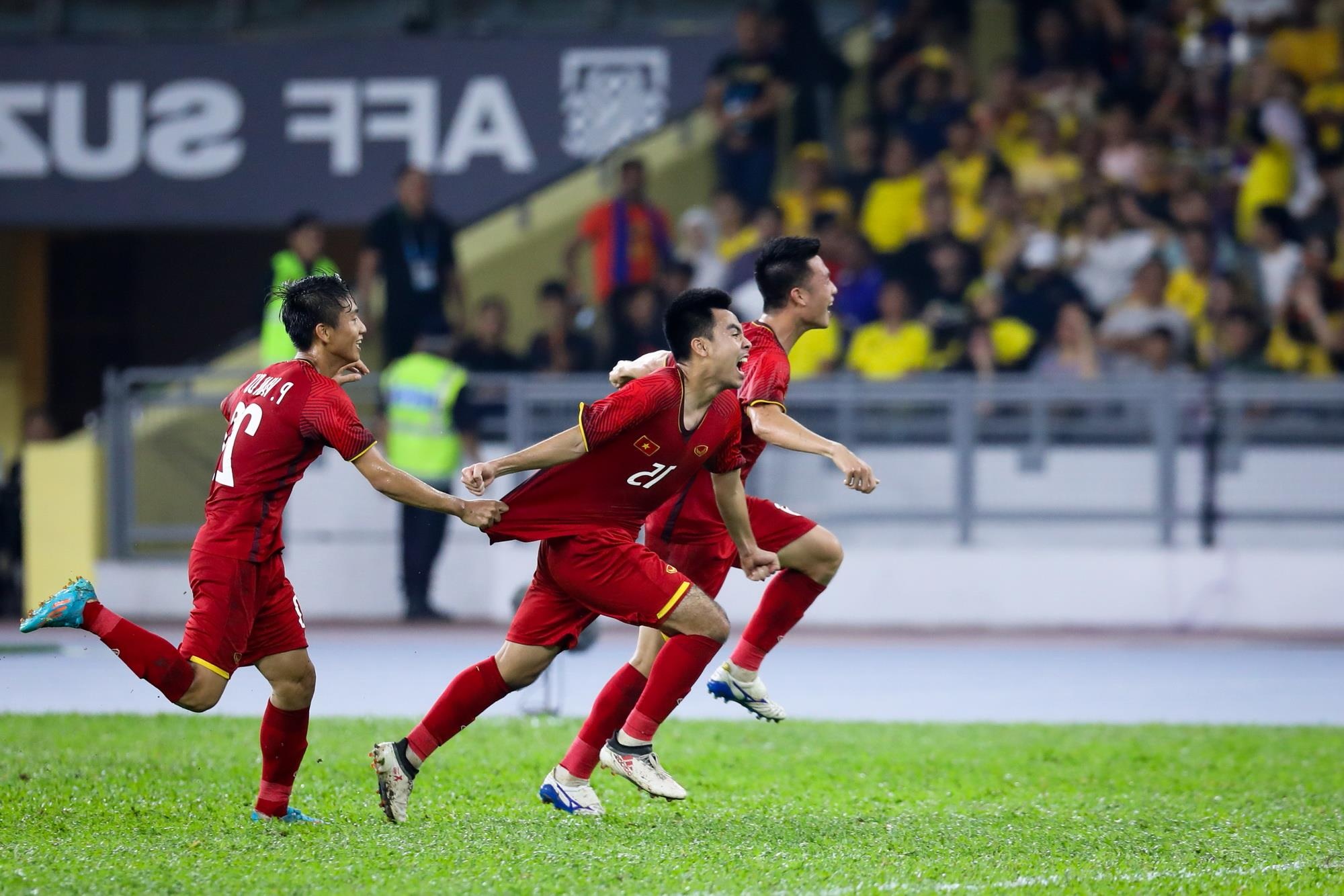 Tuyển Việt Nam thi đấu ở sân Thống Nhất ảnh 2 Tuyen Viet Nam thi dau o san Thong Nhat anh 2