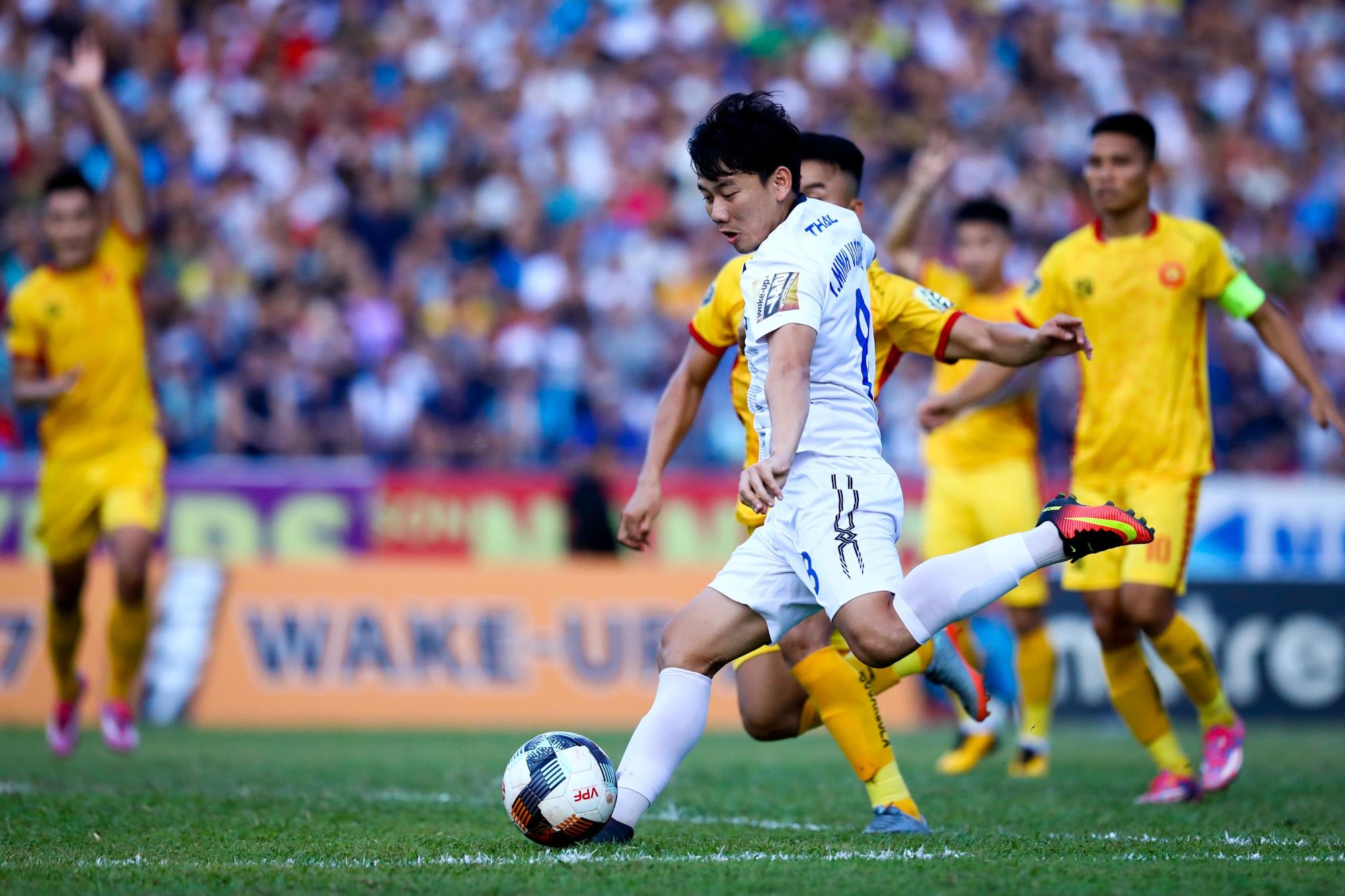 Xuan Truong ghi ban anh 1