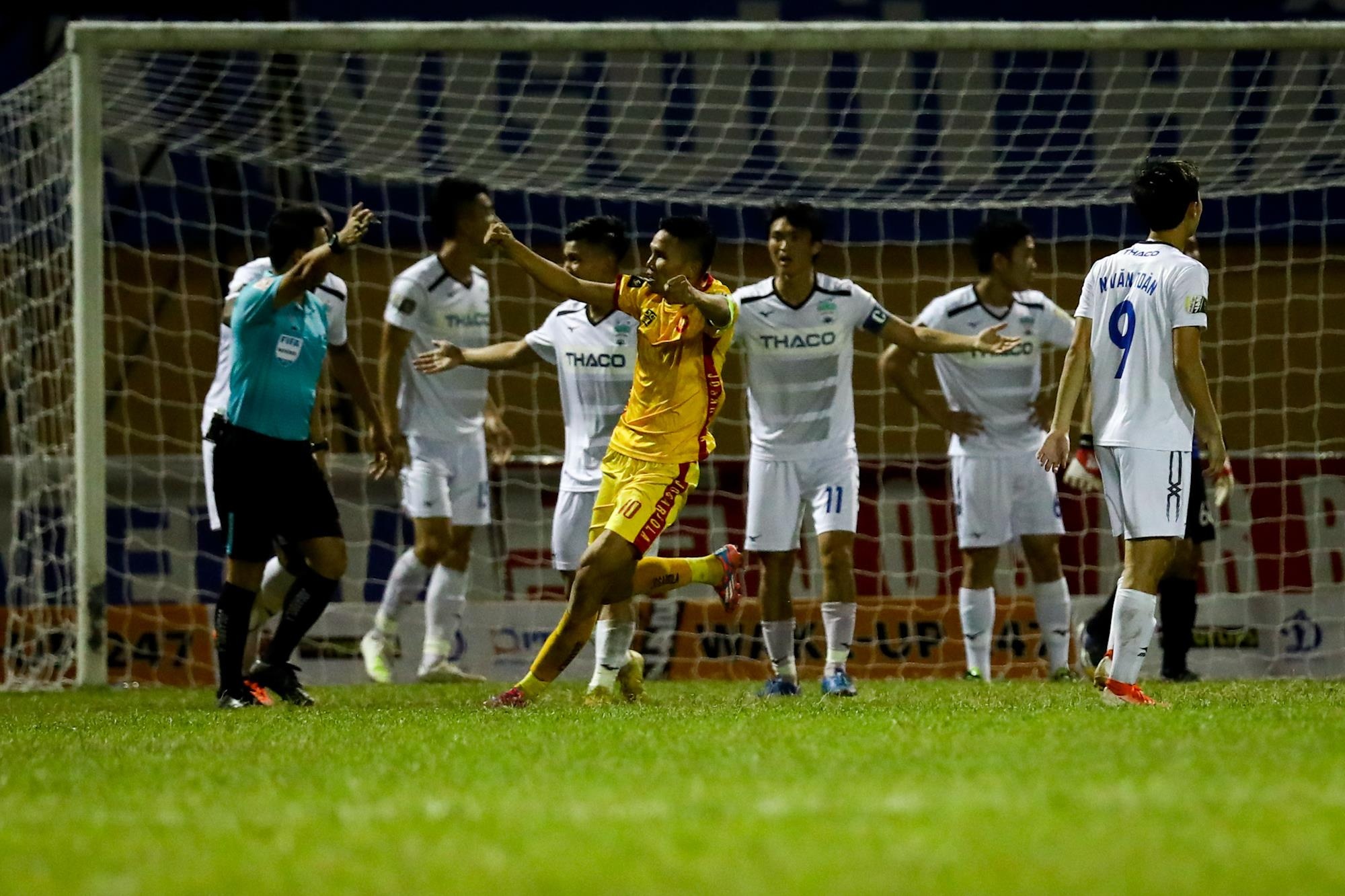 Xuan Truong ghi ban anh 4