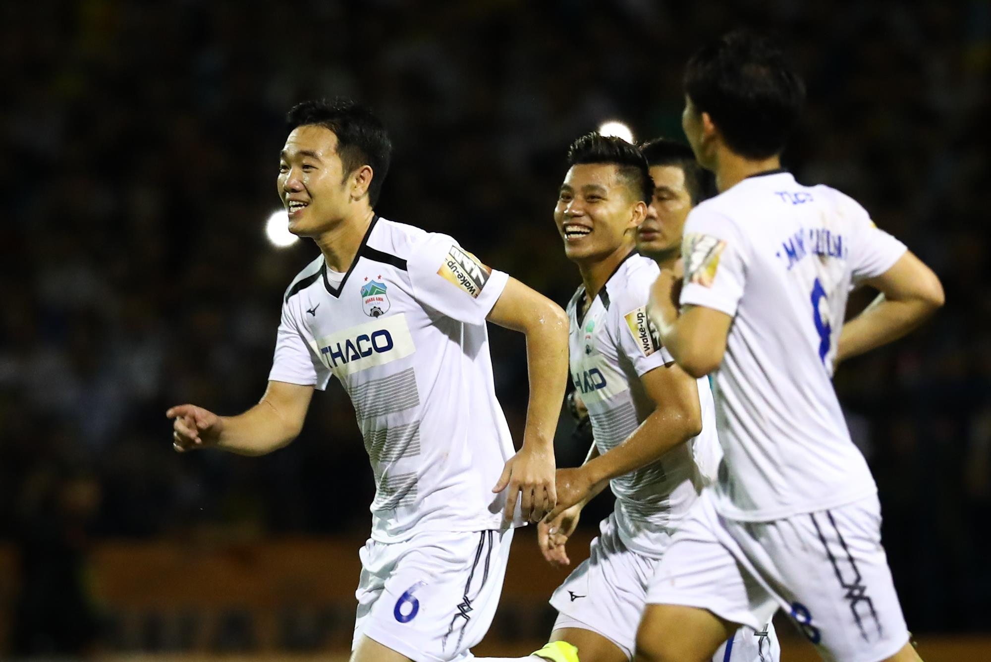 Xuan Truong ghi ban anh 6