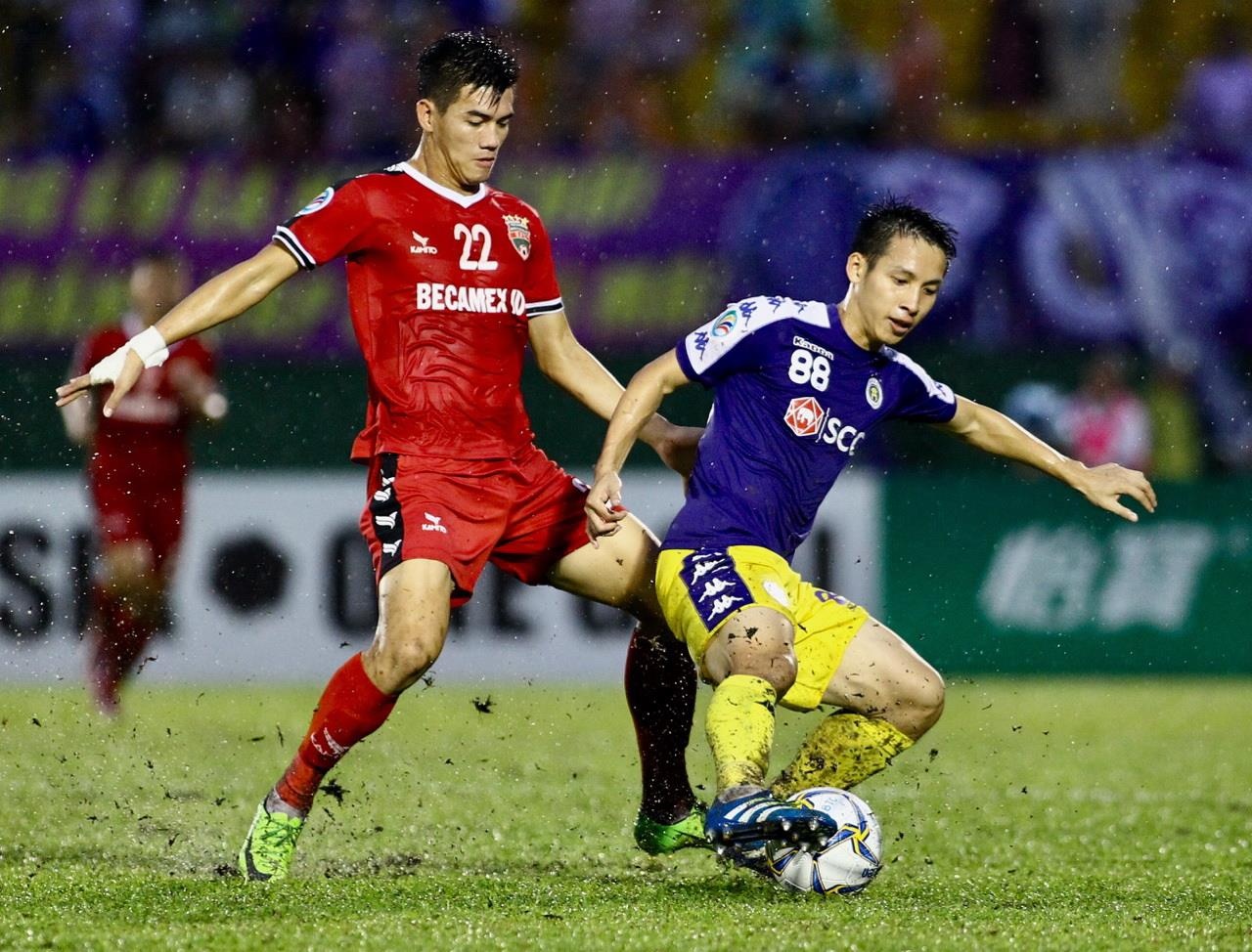 Quang Hai them bong anh 2