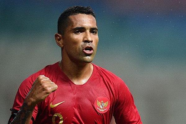 Indonesia goi 5 cau thu nhap tich du VL World Cup voi Viet Nam hinh anh