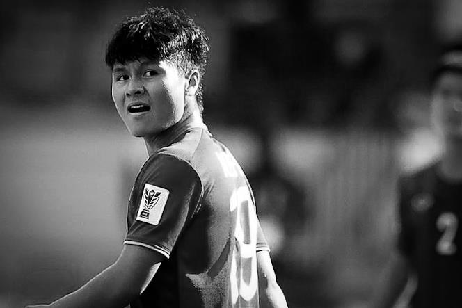 Bong da tre Viet Nam khung hoang sau lua Quang Hai hinh anh