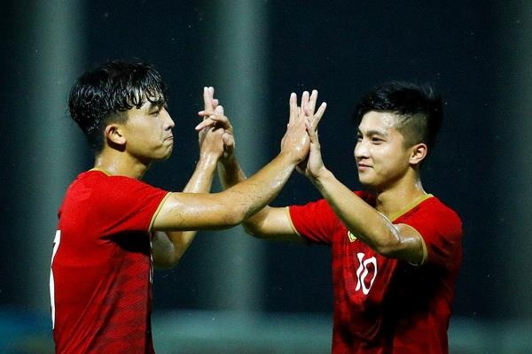 HLV Kitchee ngac nhien vi du bi cua U22 Viet Nam van qua manh hinh anh