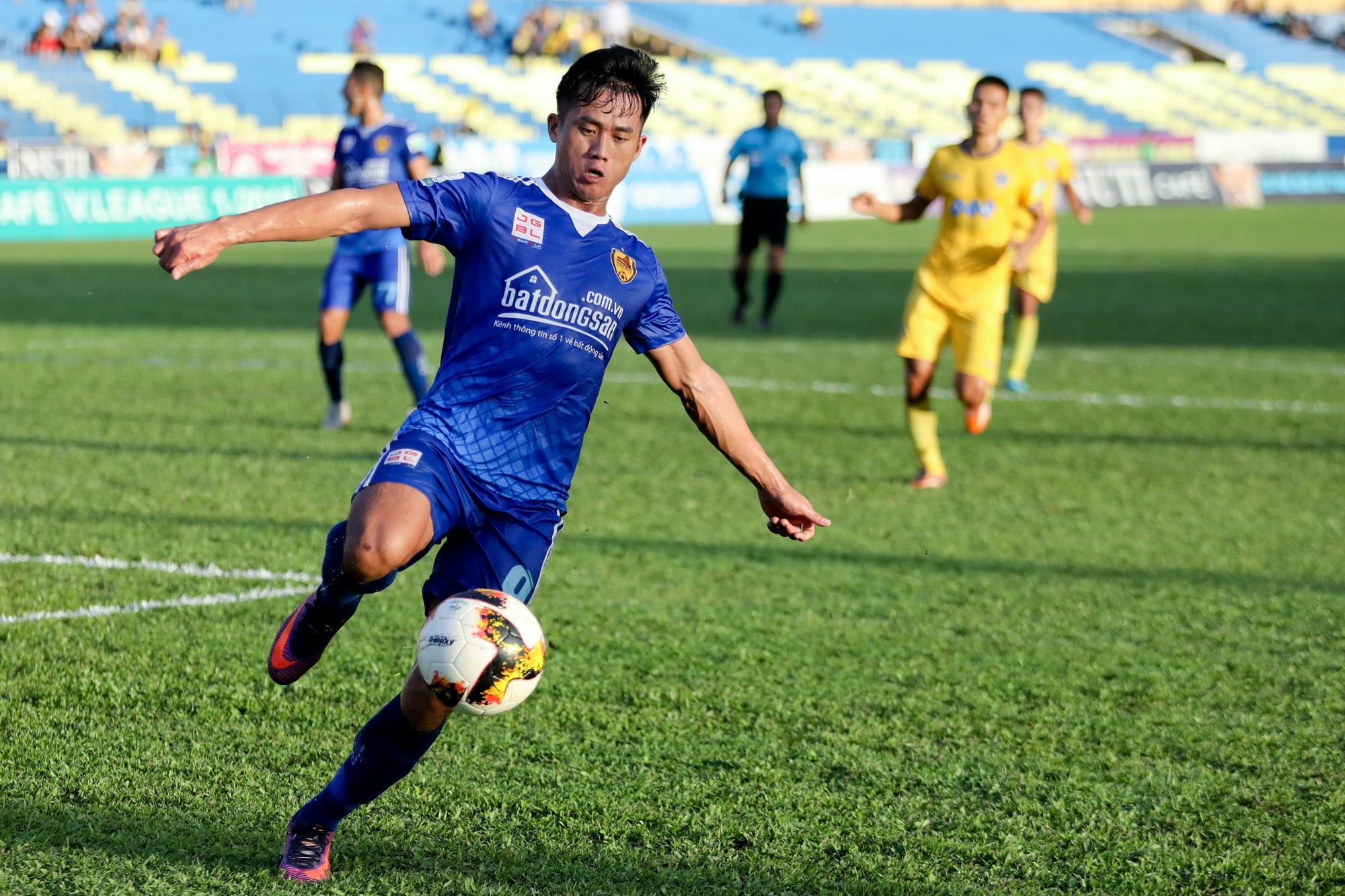 Ha Minh Tuan len tuyen Viet Nam anh 1