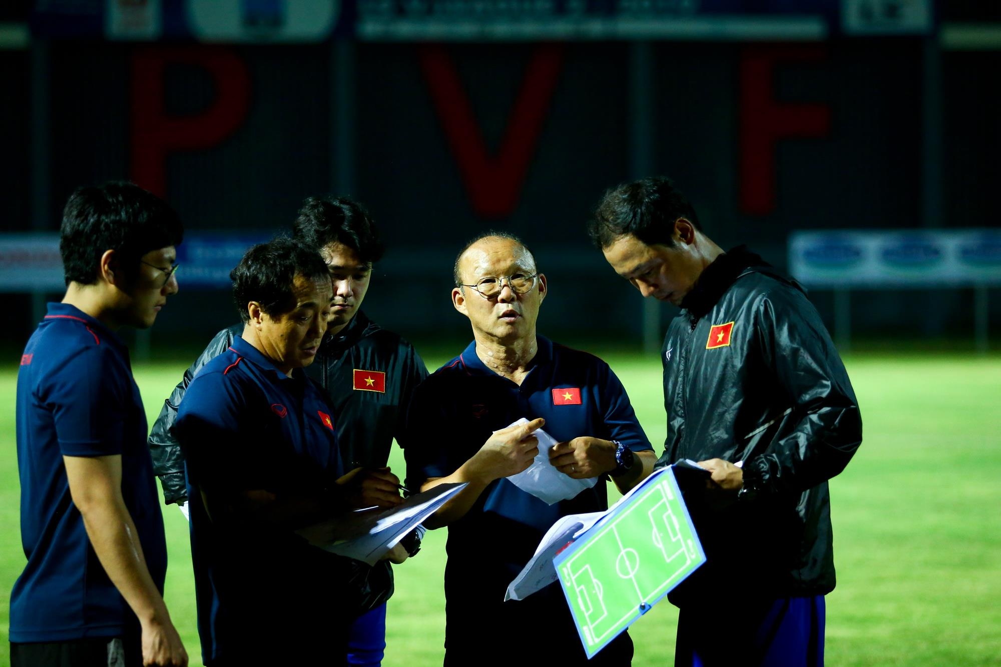 Vì sao Martin Lo vắng mặt ở U22 Việt Nam? ảnh 2 Vi sao Martin Lo vang mat o U22 Viet Nam? anh 2