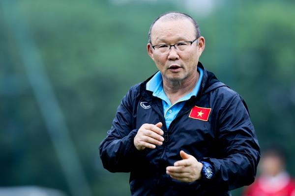 HLV Park: U23 Viet Nam co the cong bo 3 cau thu qua tuoi hom nay hinh anh