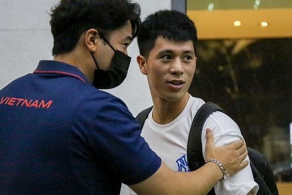 Vi sao Van Duc, Dinh Trong chan thuong nang van len tuyen? hinh anh