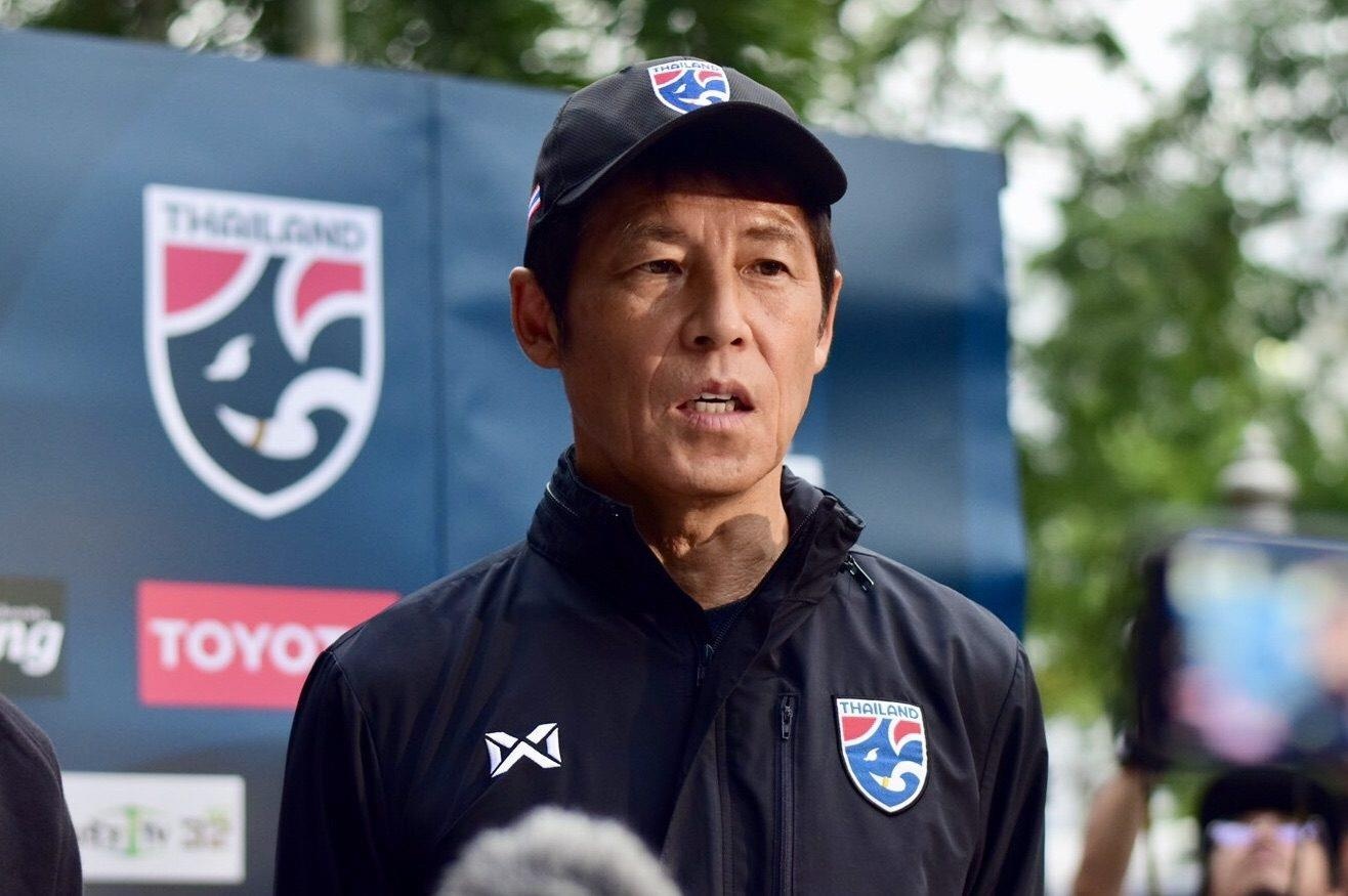 HLV Thái Lan không nói vì phóng viên Việt Nam ảnh 1 HLV Thai Lan khong noi vi phong vien Viet Nam anh 1