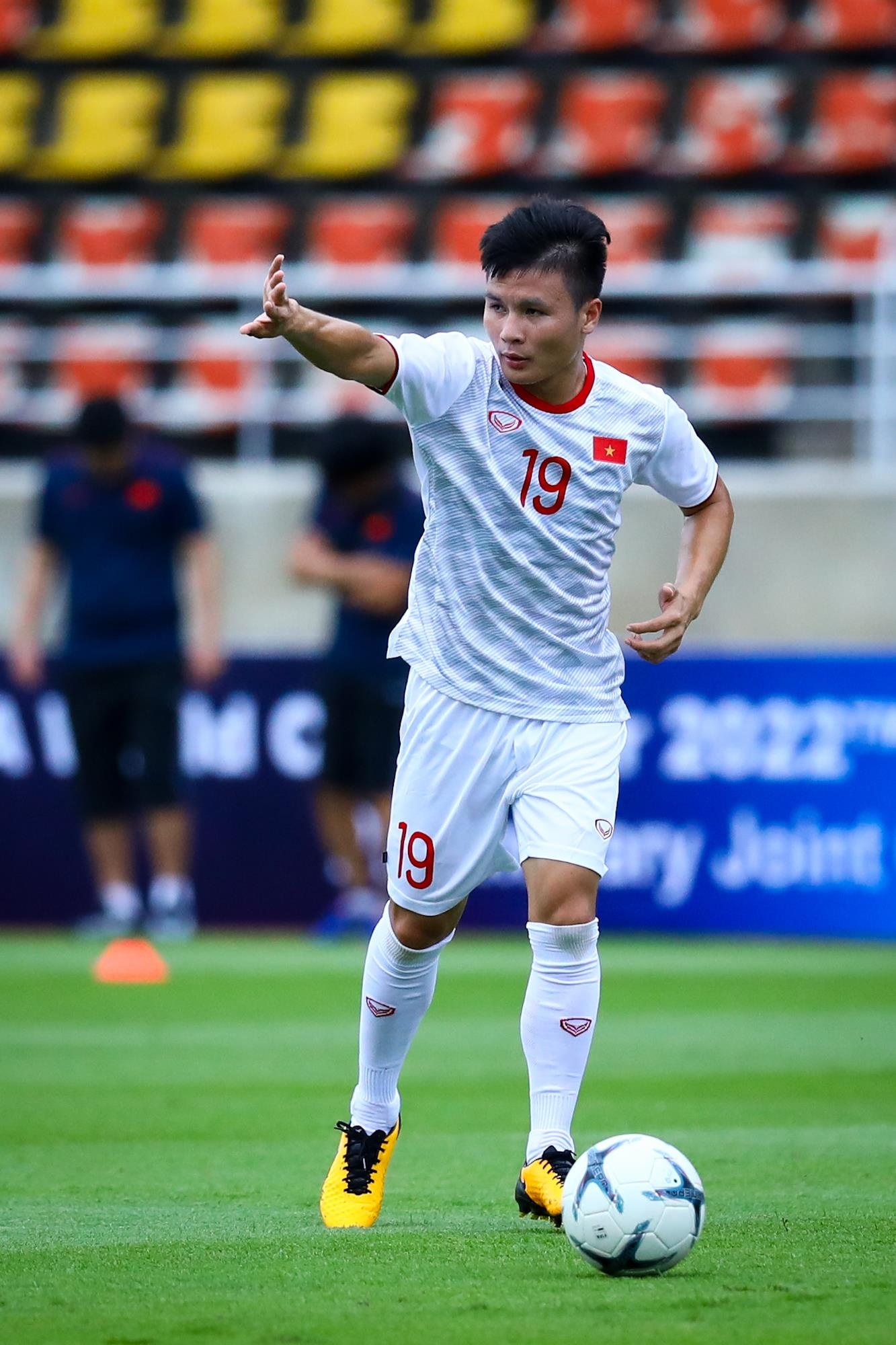 Doan Van Hau chi co mot buoi tap truoc Thai Lan anh 6