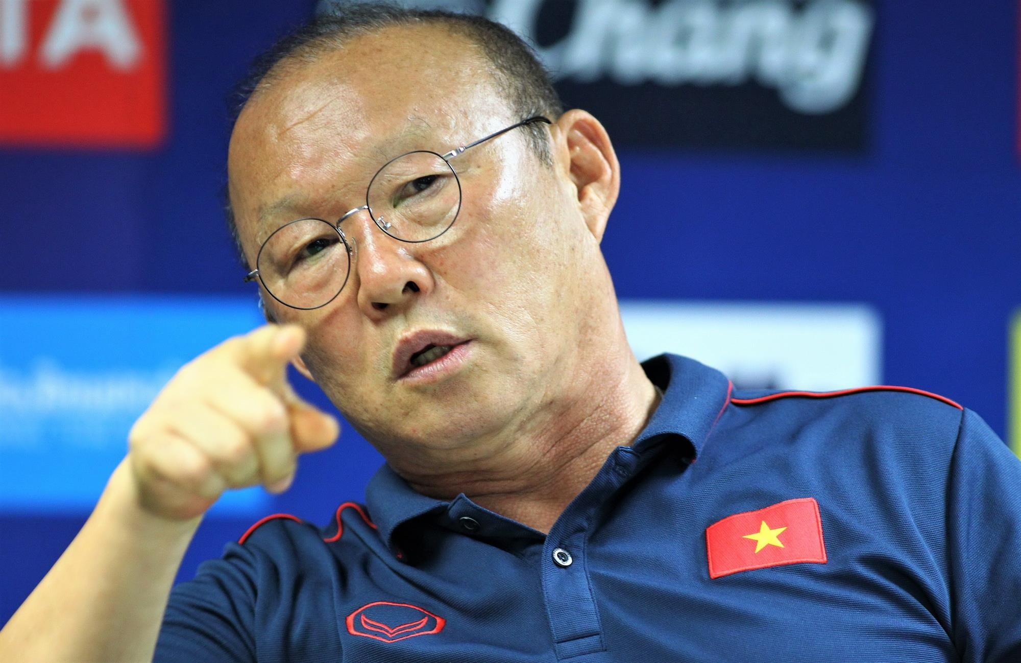 HLV Park Hang-seo nổi giận trong phòng họp báo ảnh 3 HLV Park Hang-seo noi gian trong phong hop bao anh 3