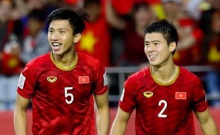 HLV Park chot danh sach 23 tuyen thu Viet Nam dau Thai Lan hinh anh