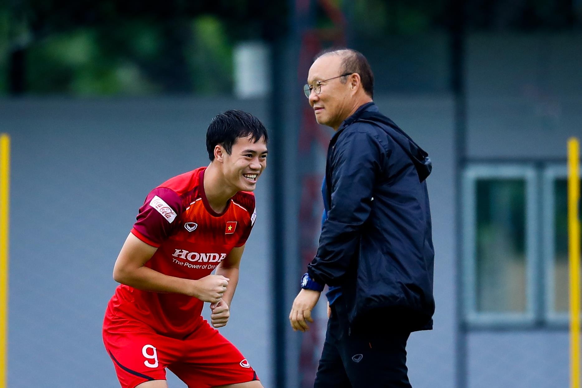 HLV Park động viên Công Phượng, tin tưởng Văn Lâm ảnh 6 HLV Park dong vien Cong Phuong, tin tuong Van Lam anh 6