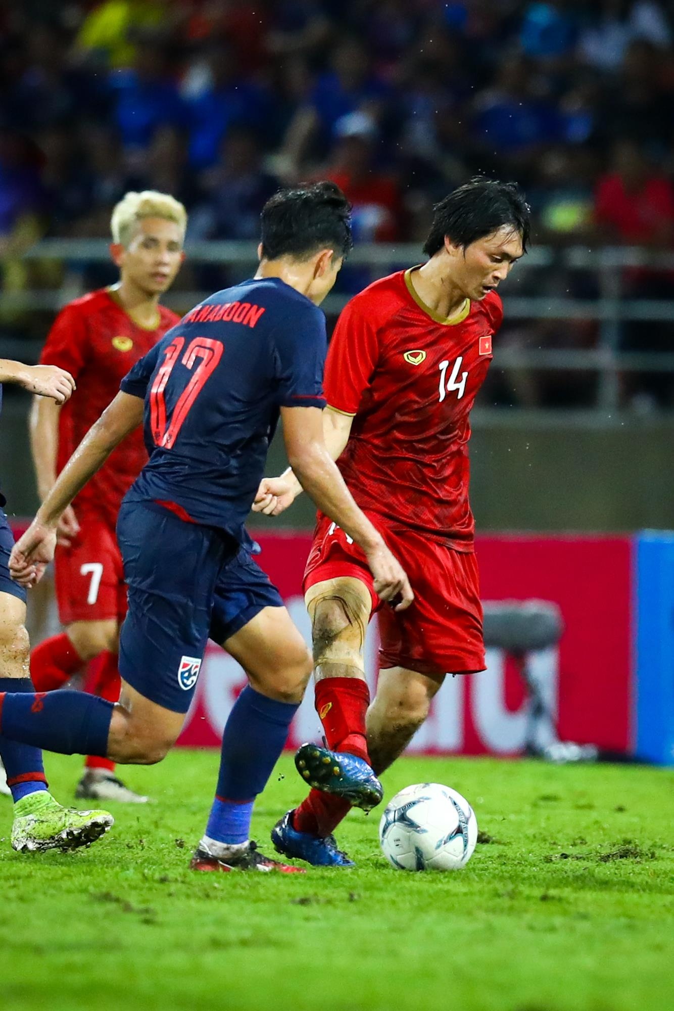 Tuan Anh nhay mua giua vong vay Thai Lan anh 10