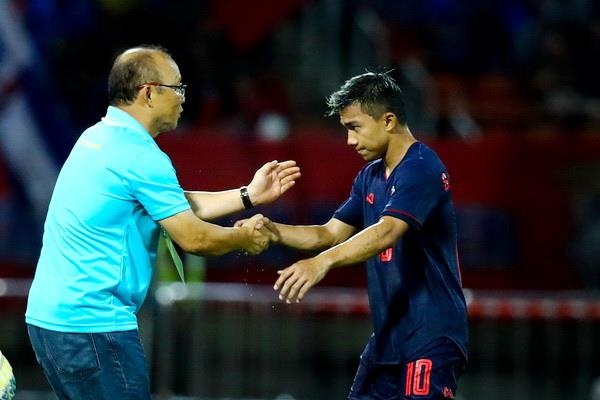 Hang cong khong biet ghi ban, Thai Lan lay gi doi thang Indonesia hinh anh