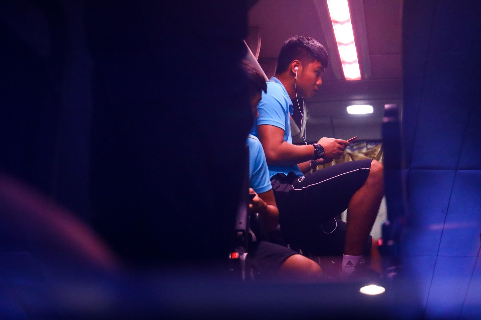 Thủ môn U22 Việt Nam bị bỏ quên ảnh 2 Thu mon U22 Viet Nam bi bo quen anh 2