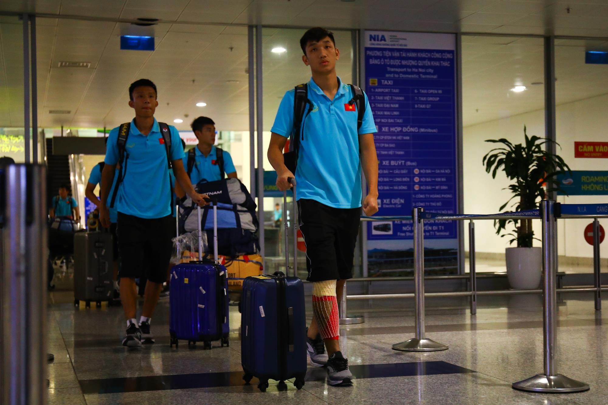 Thủ môn U22 Việt Nam bị bỏ quên ảnh 6 Thu mon U22 Viet Nam bi bo quen anh 6