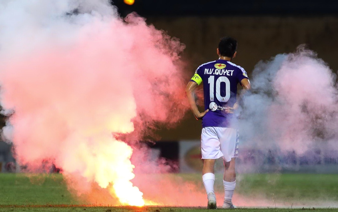 Treo san Hang Day vi phao sang anh 1