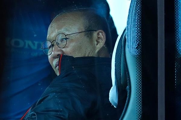 Hop dong moi yeu cau HLV Park dua Viet Nam toi chung ket Asian Cup? hinh anh