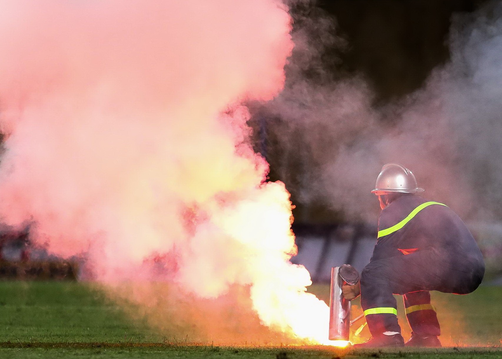 Treo sân Hàng Đẫy tới hết mùa ảnh 1 Treo san Hang Day toi het mua anh 1