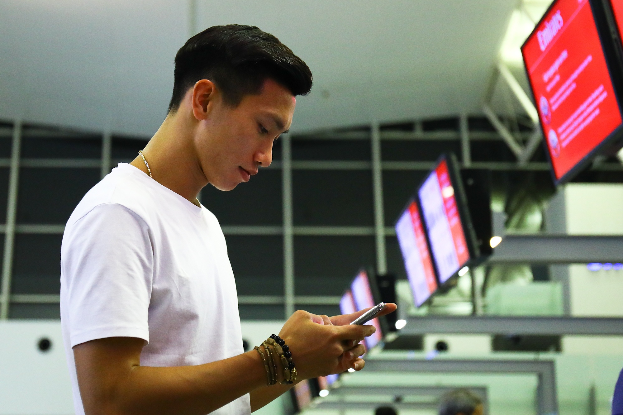 Đoàn Văn Hậu lên đường sang châu Âu ảnh 4 Doan Van Hau len duong sang chau Au anh 4