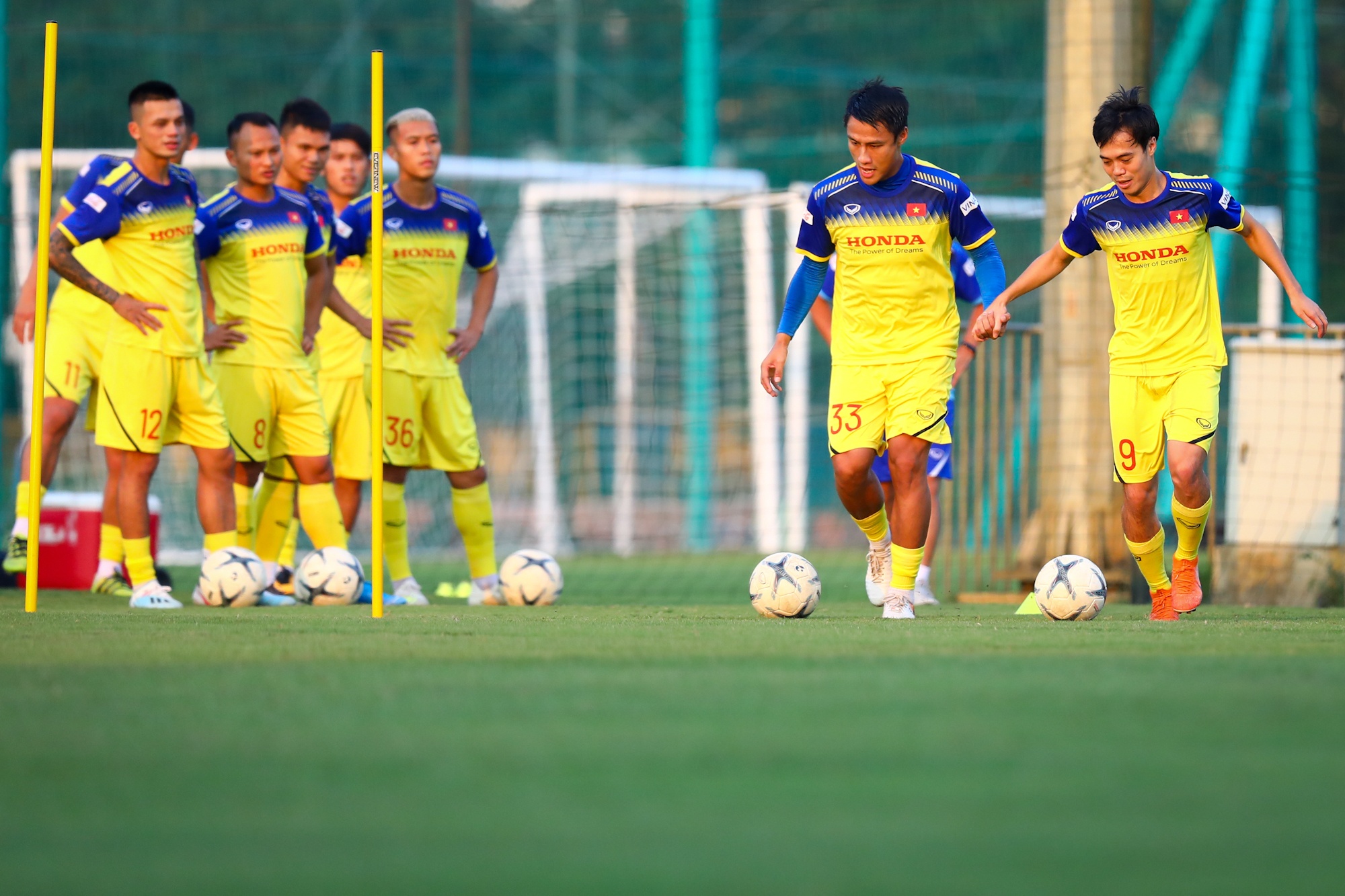 Xuan Truong da hong,  Tuan Anh chinh phuc anh 1